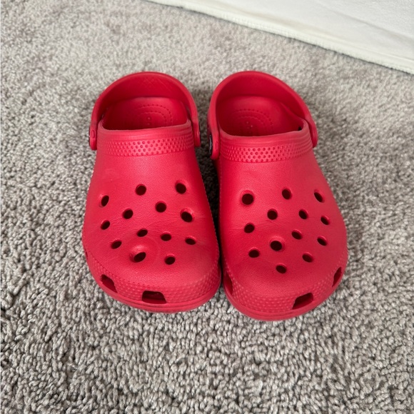 CROCS Kids Classic Clog - Bright Red - Picture 2 of 12
